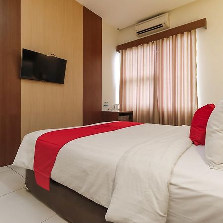 Reddoorz Near Roxy Hotel Jakarta Ngoại thất bức ảnh