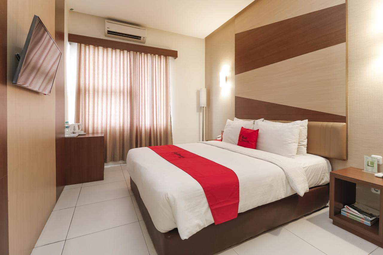 Reddoorz Near Roxy Hotel Jakarta Ngoại thất bức ảnh