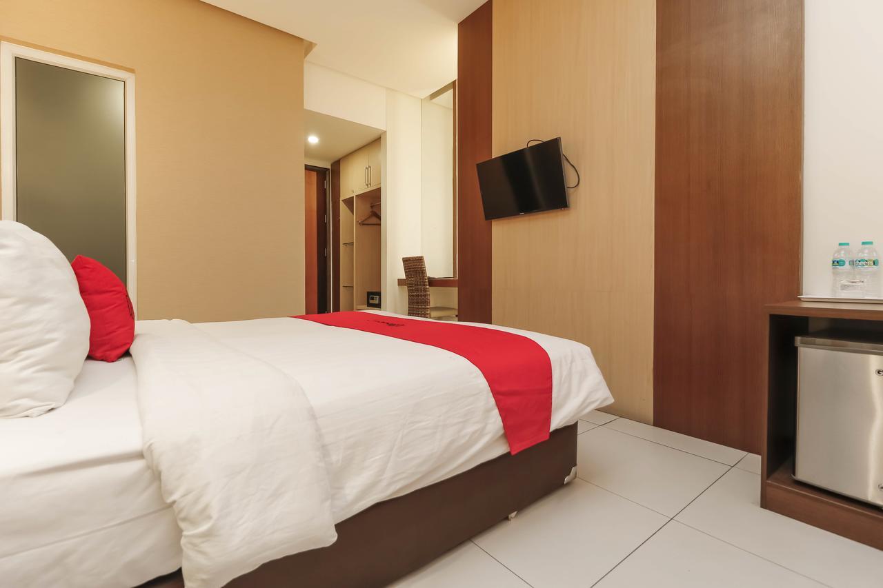 Reddoorz Near Roxy Hotel Jakarta Ngoại thất bức ảnh