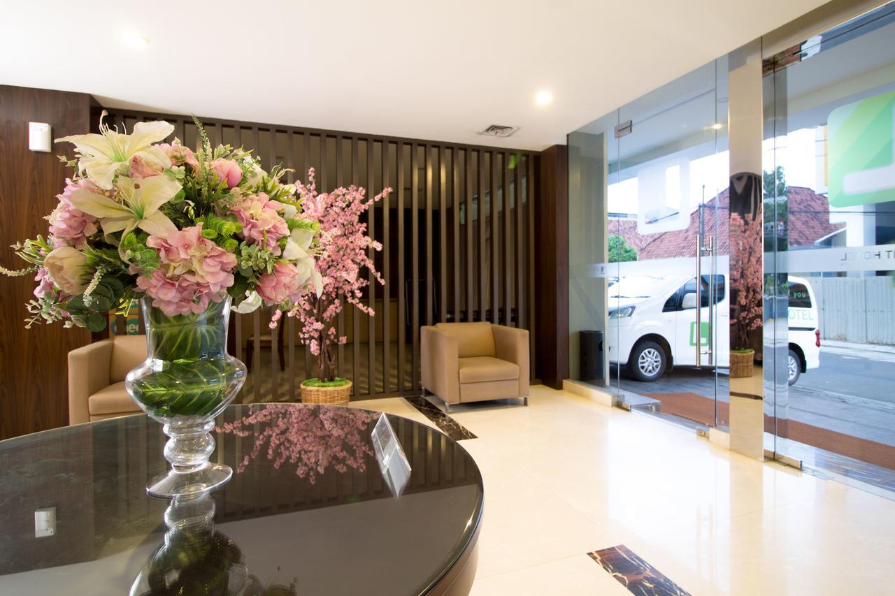 Reddoorz Near Roxy Hotel Jakarta Ngoại thất bức ảnh