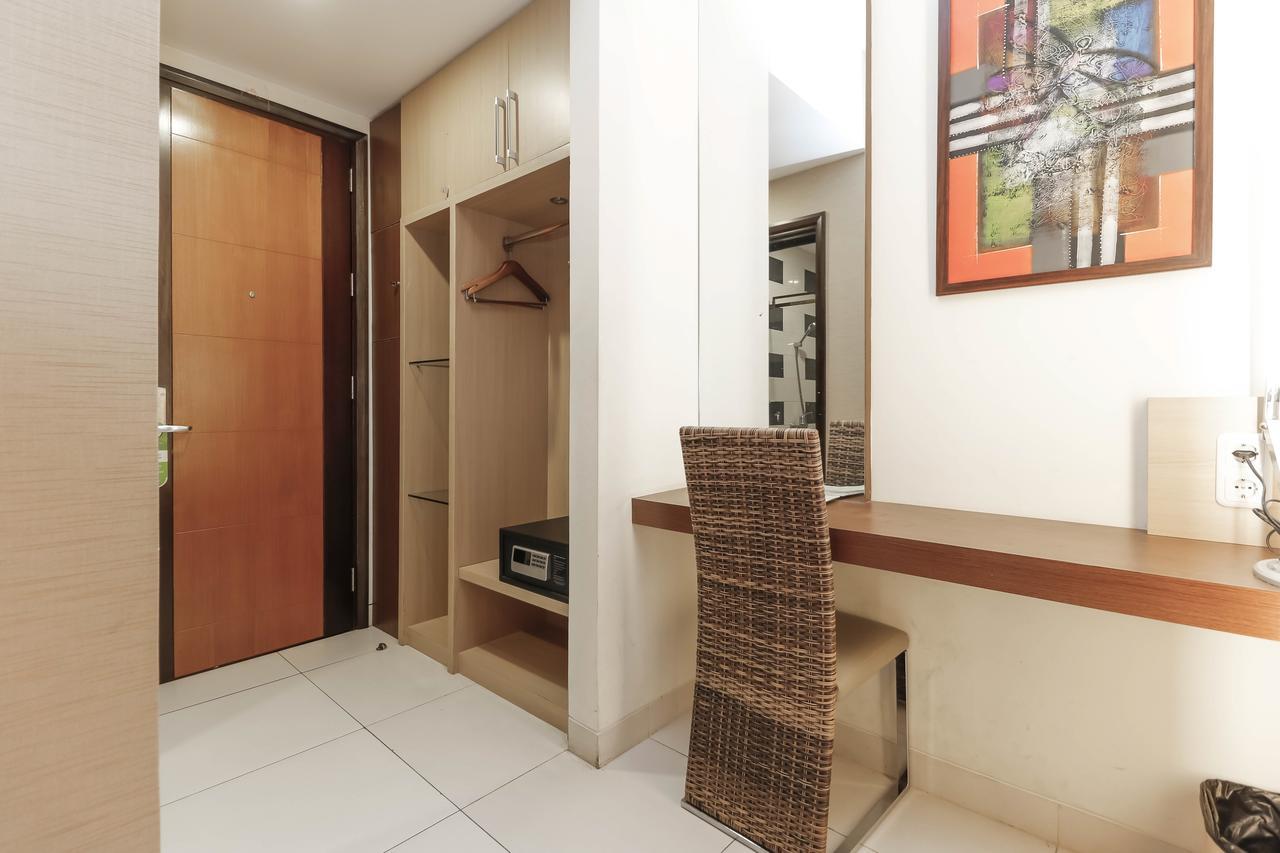 Reddoorz Near Roxy Hotel Jakarta Ngoại thất bức ảnh